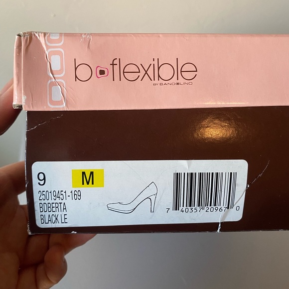 B Flexible Black Heels - Picture 5 of 6